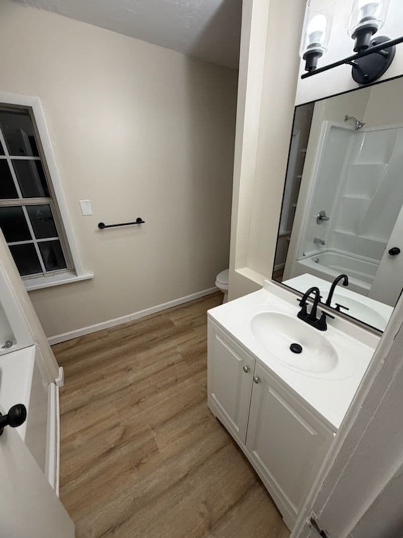 Pittsburgh Apartment: 76-78 Cortina Way