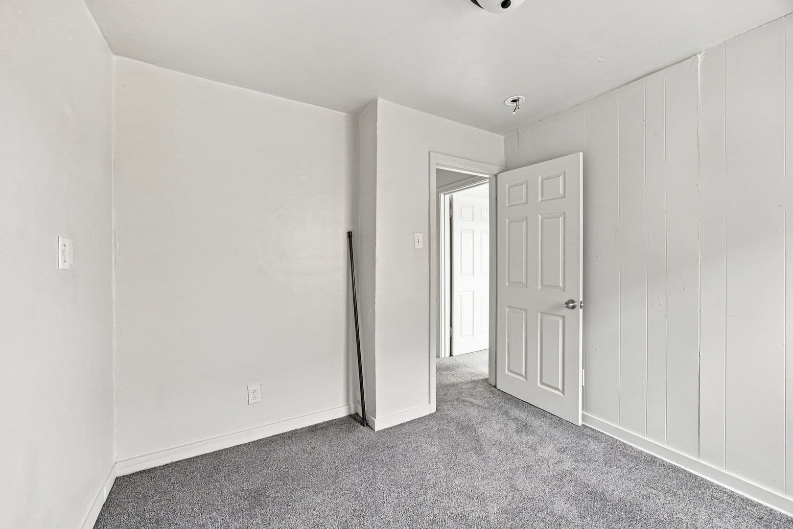 Mckeesport Apartment: 2937-2939 Freeland St