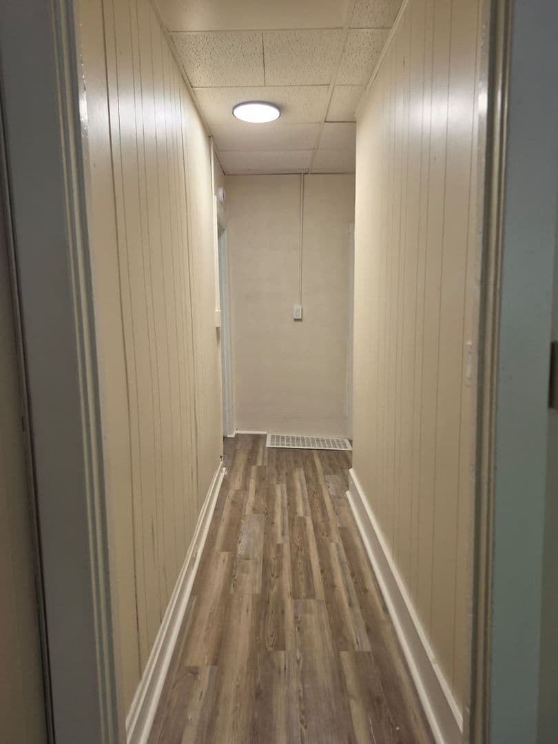 Pittsburgh Apartment: 1400 Hill Ave