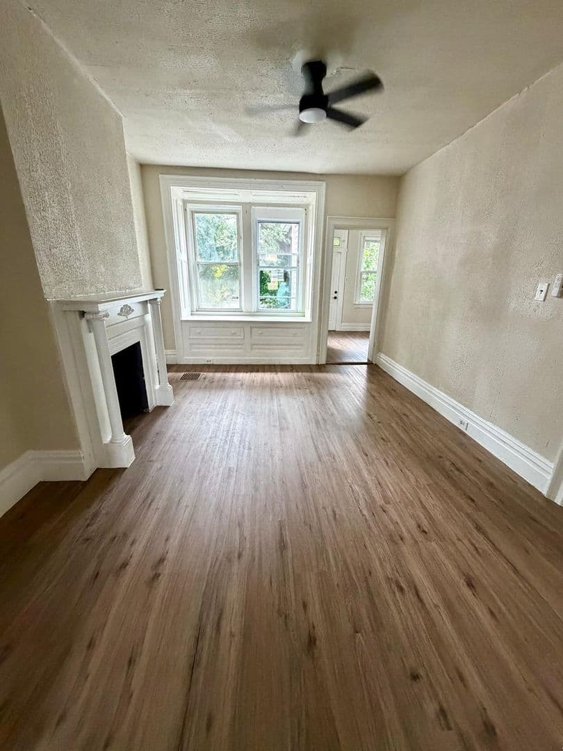 Pittsburgh House: 7122 Idlewild St