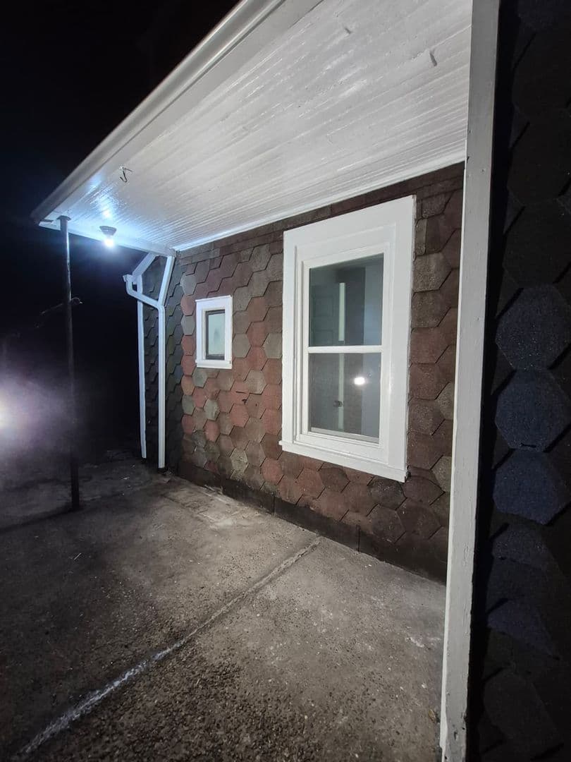 Pittsburgh House: 519 Kilbourne St