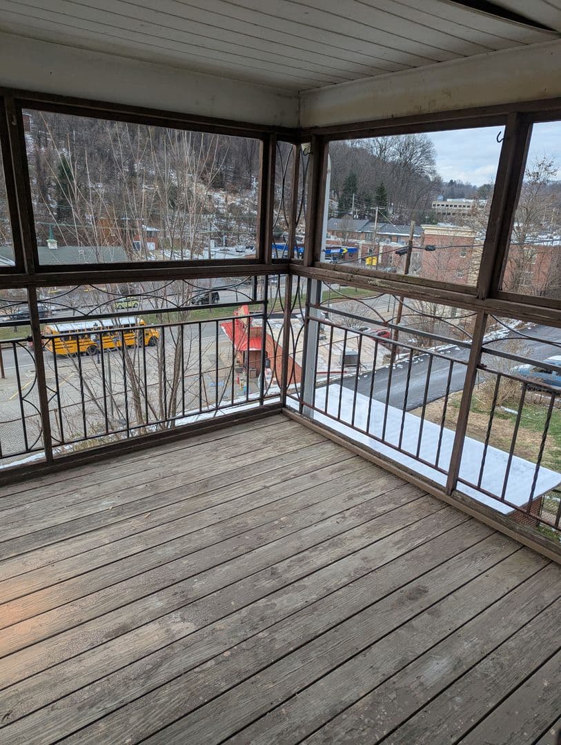 Pittsburgh Apartment: 531 Halsey Ave.