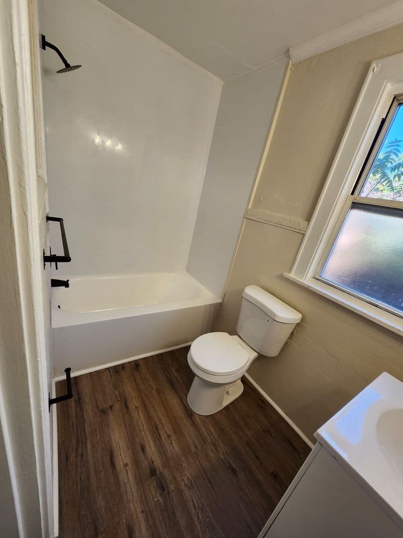 Pittsburgh House: 2731 Merwyn Ave
