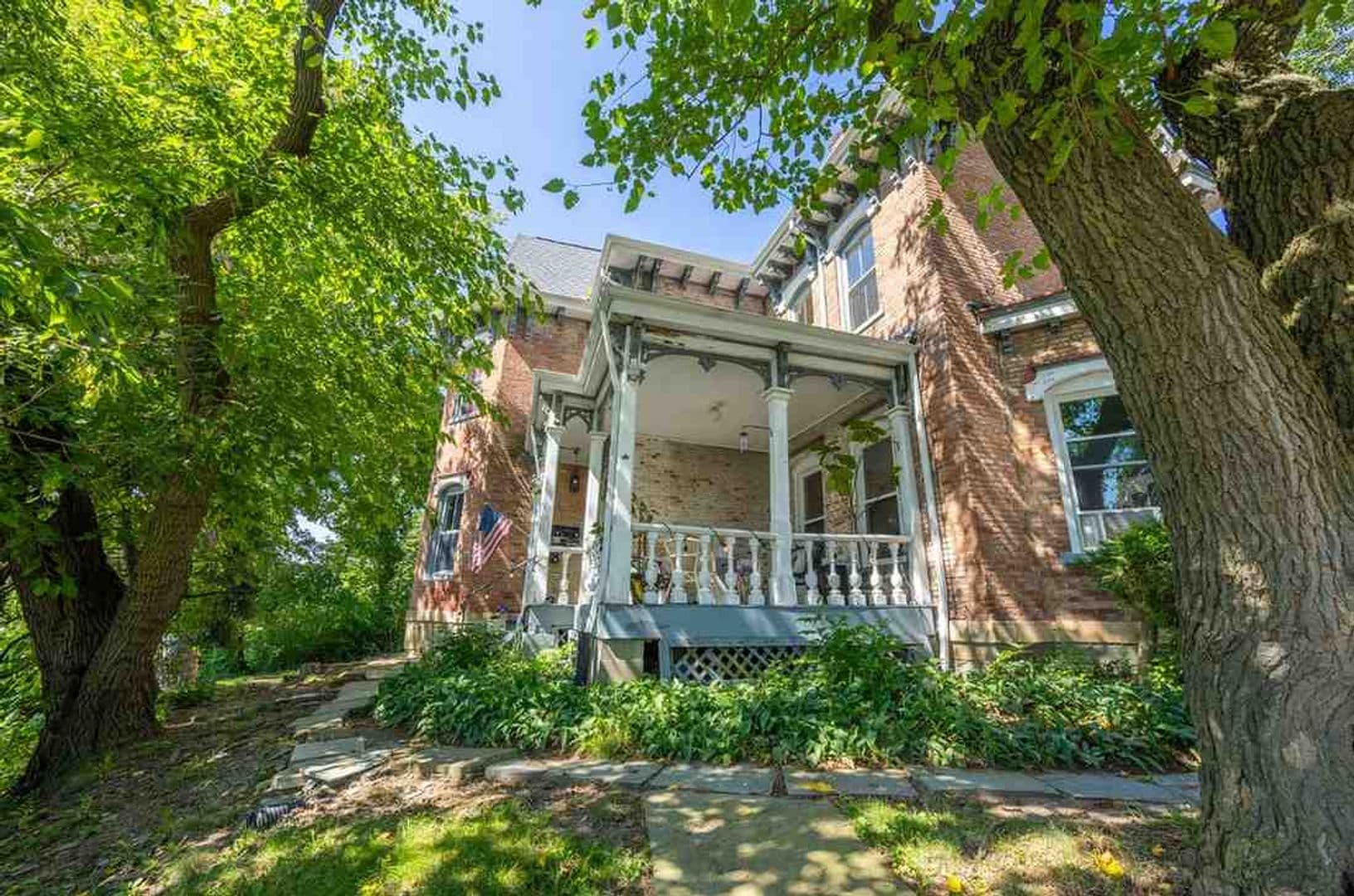 Pittsburgh Apartment: 991 Leon Road