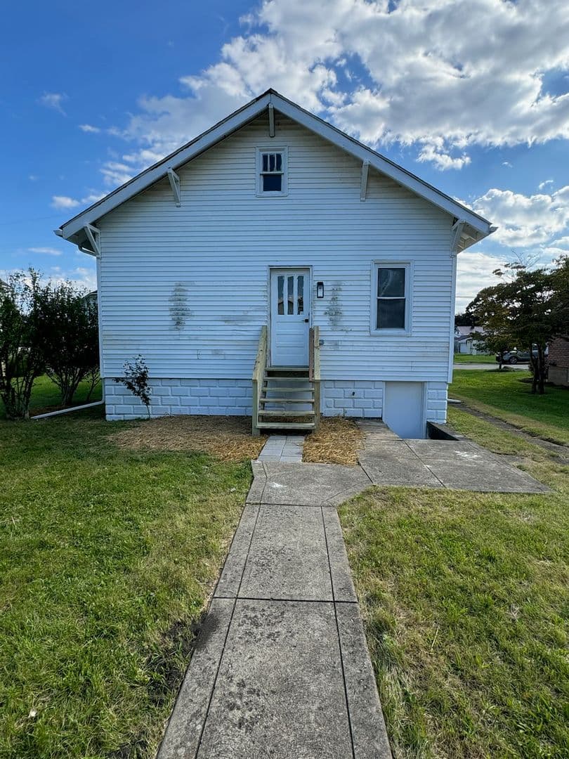 Pittsburgh House: 2231 May St