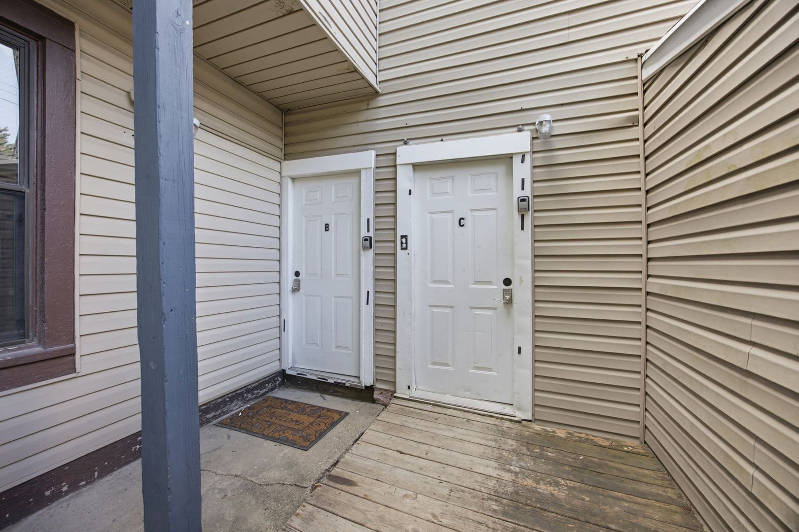 Pittsburgh Apartment: 2822 Salisbury Street
