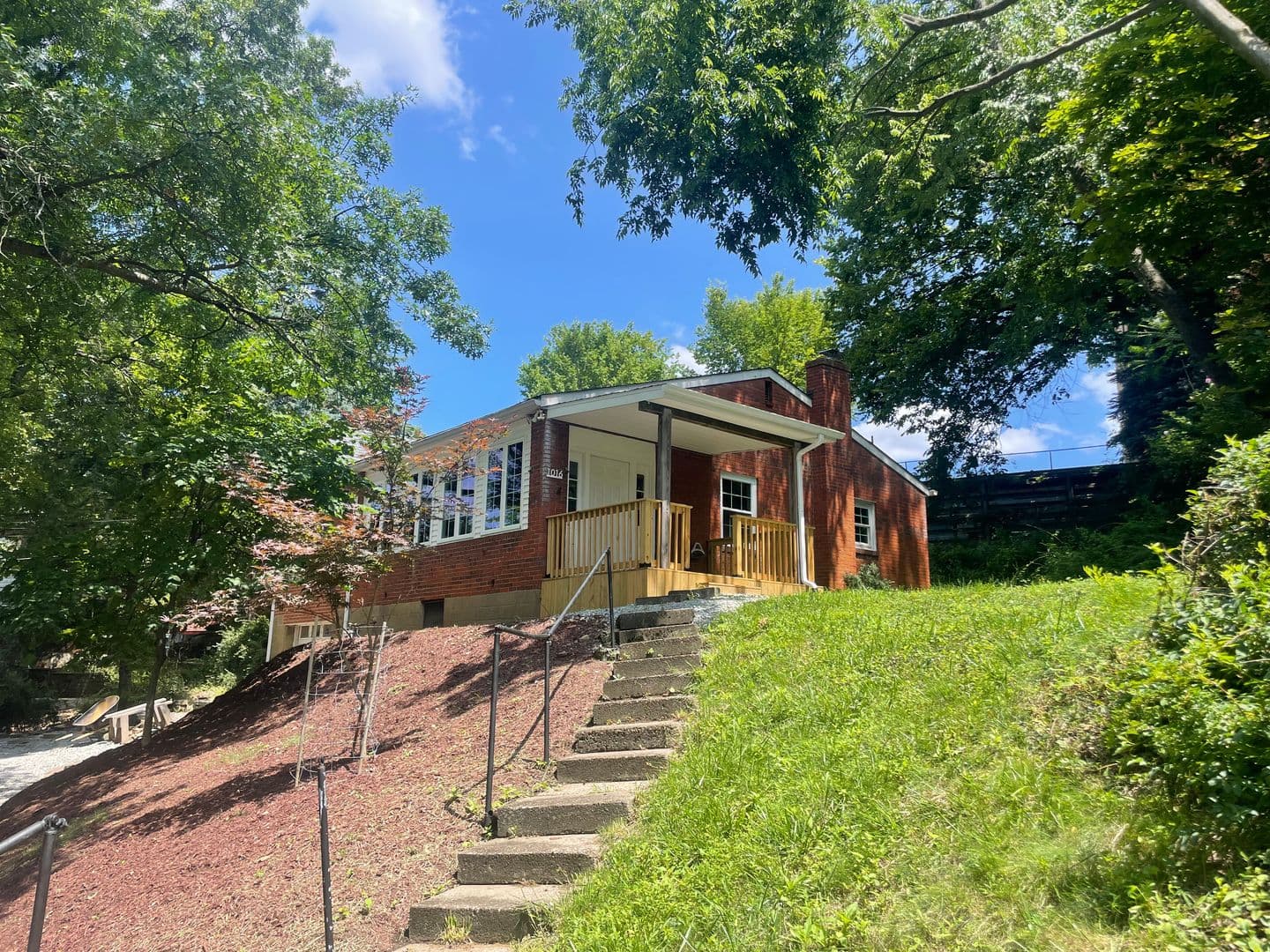 Pittsburgh House: 1016 Weber Street