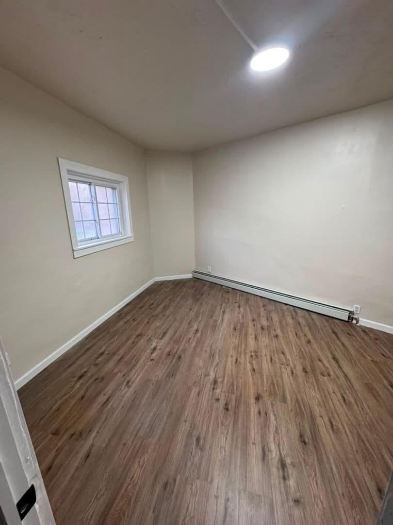 Mc Kees Rocks House: 427 Oak Aly (Shingiss)