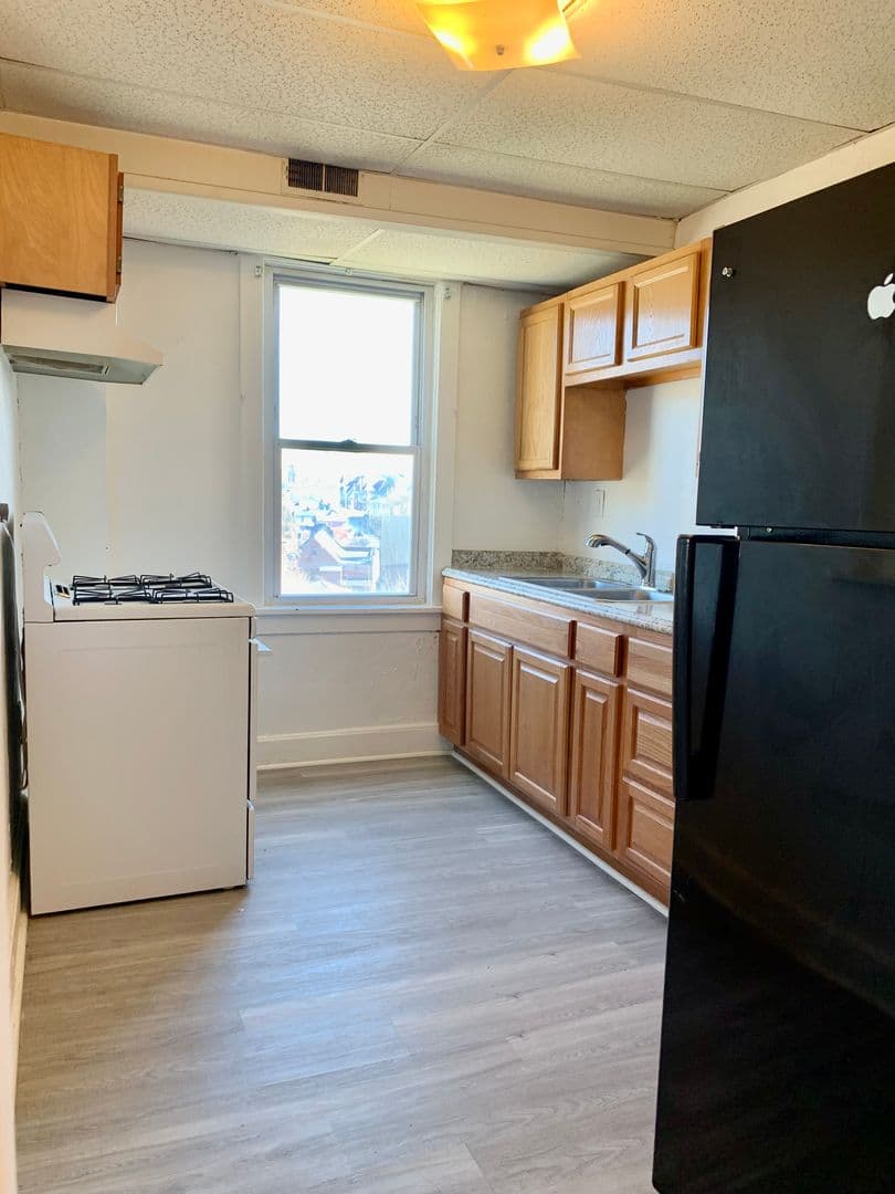 Braddock Apartment: 500 Mills Avenue