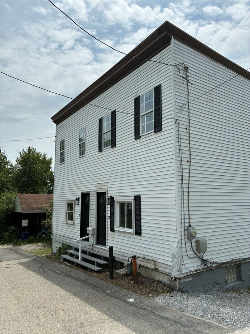 Pittsburgh Apartment: 76-78 Cortina Way