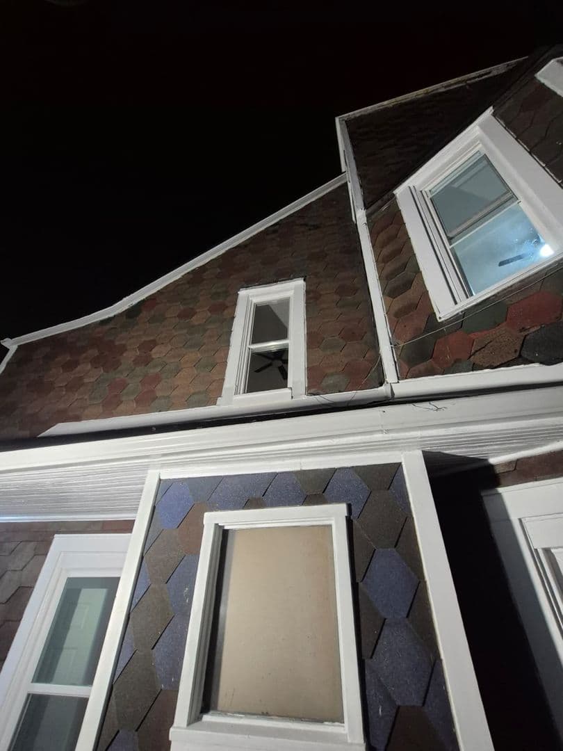 Pittsburgh House: 519 Kilbourne St