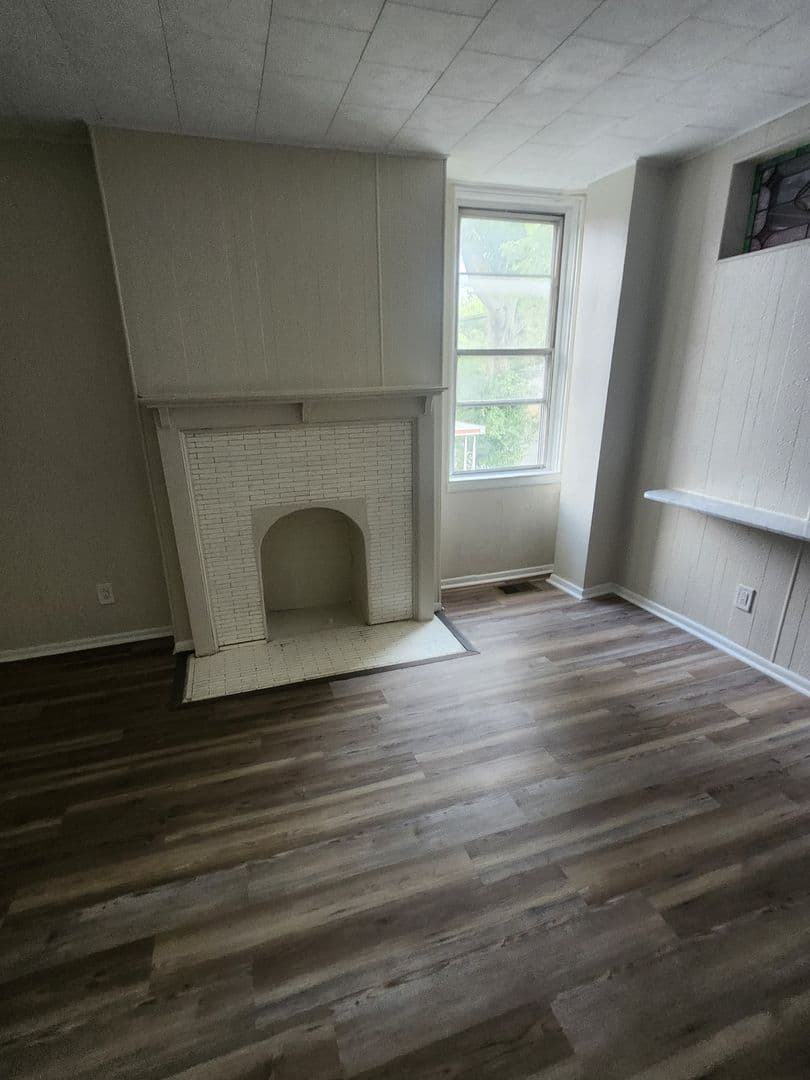 Pittsburgh House: 1008 Collier Street