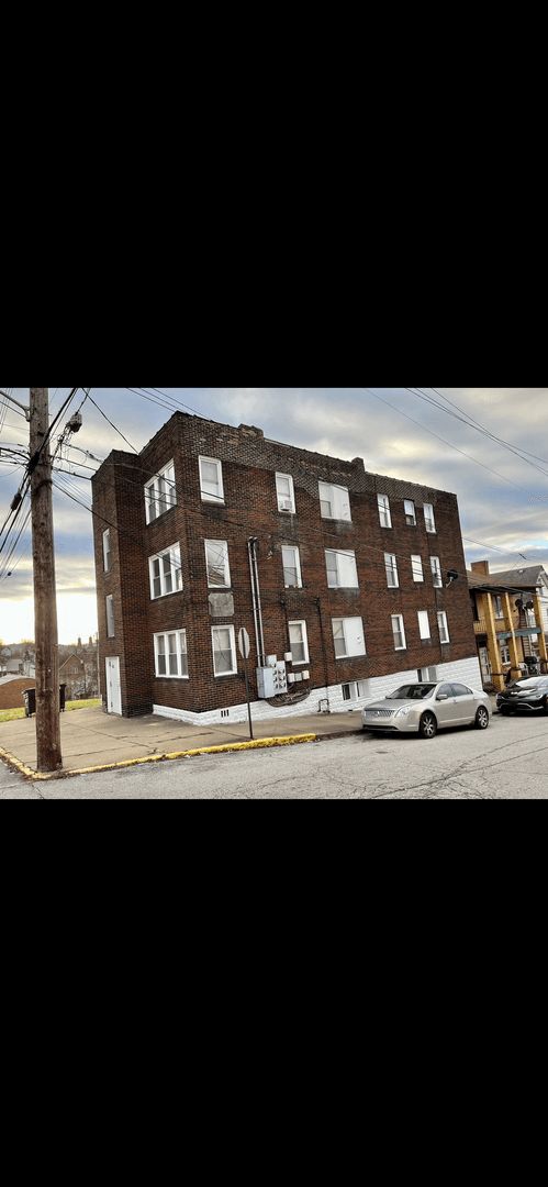 Braddock Apartment: 500 Mills Avenue