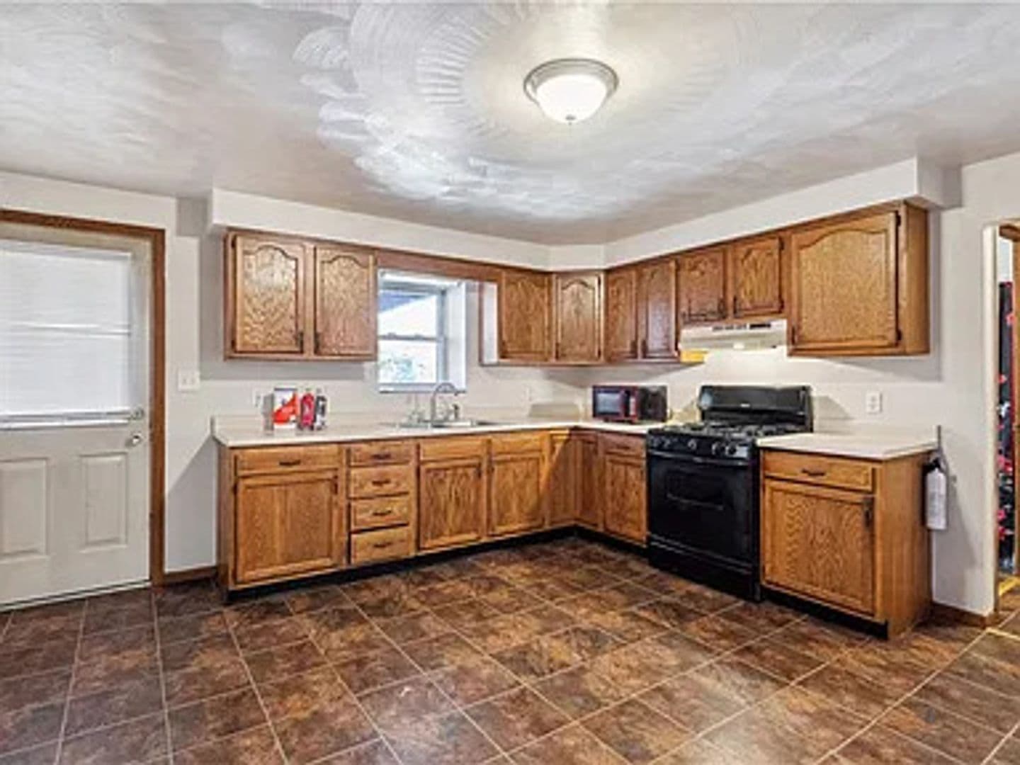 MC KEES ROCKS Apartment: 103 Ella St