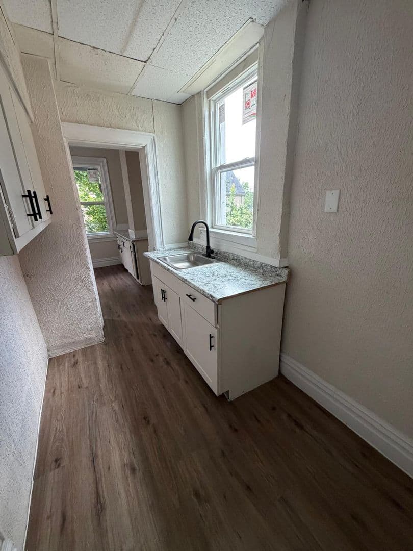 Pittsburgh House: 7122 Idlewild St