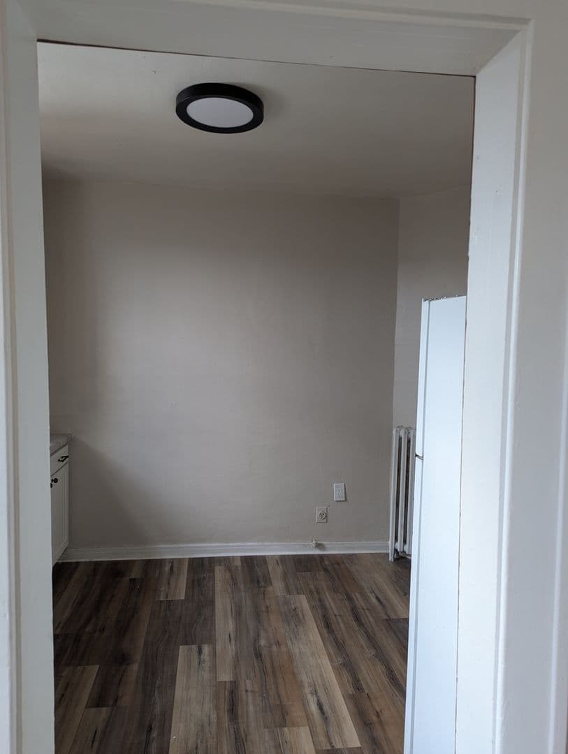Pittsburgh Apartment: 531 Halsey Ave.