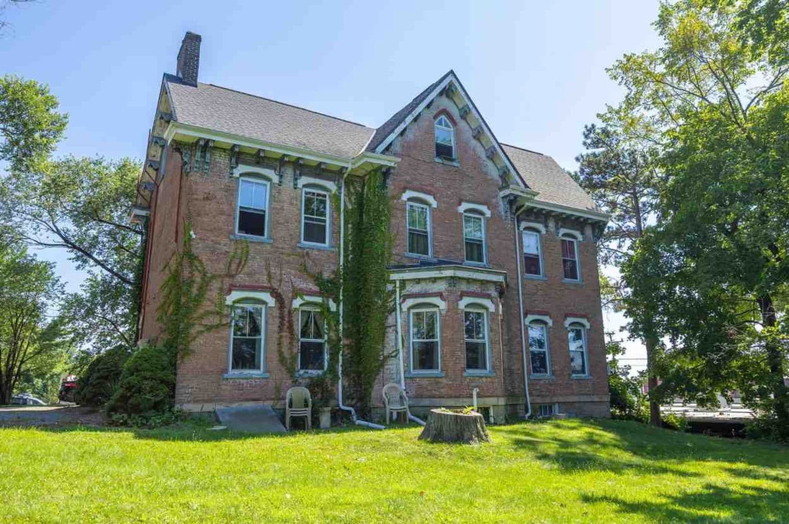 Pittsburgh Apartment: 991 Leon Road