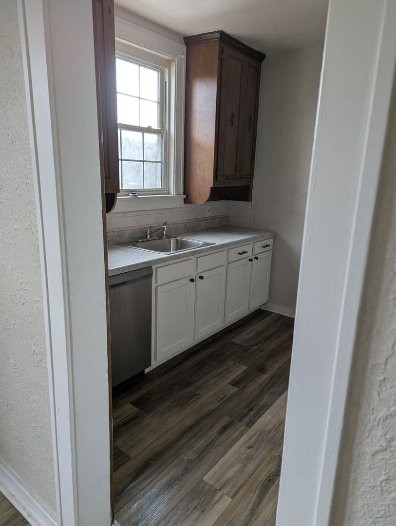 Pittsburgh Apartment: 531 Halsey Ave.