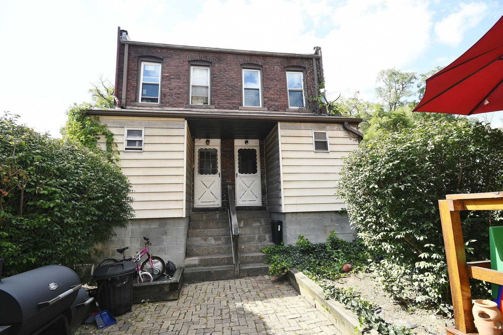 Rankin Apartment: 234-236 Pattison Street