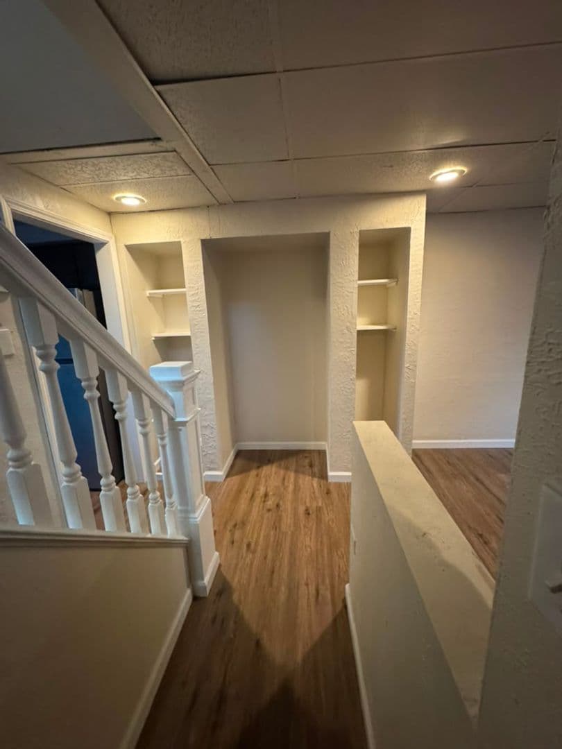 Mc Kees Rocks House: 427 Oak Aly (Shingiss)
