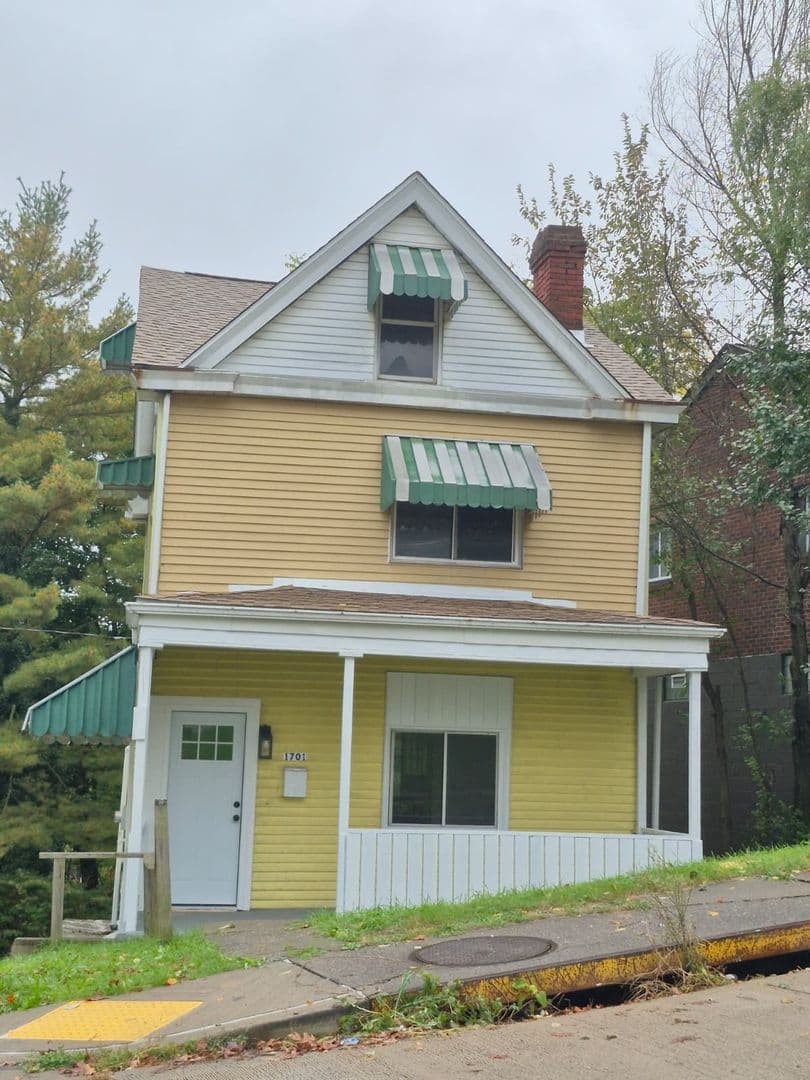 Pittsburgh House: 1701 Leolyn St