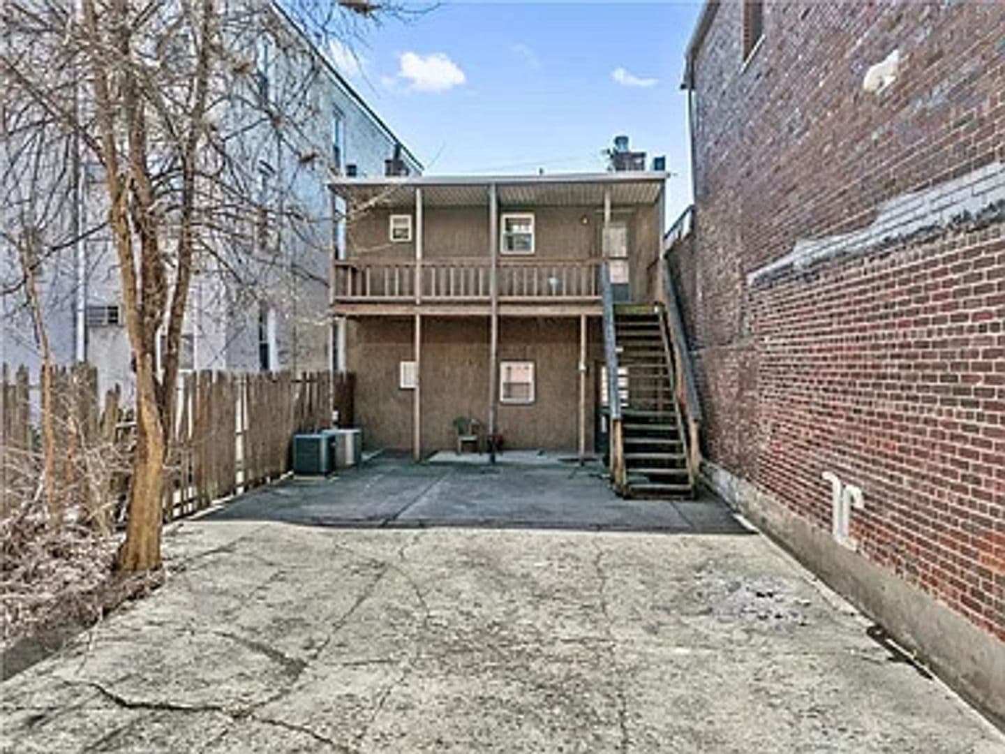 MC KEES ROCKS Apartment: 103 Ella St