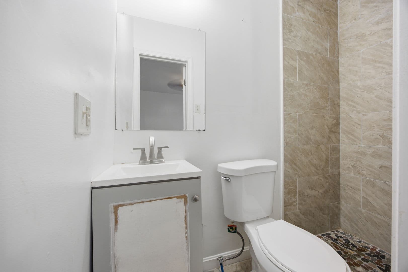 Pittsburgh Apartment: 2822 Salisbury Street