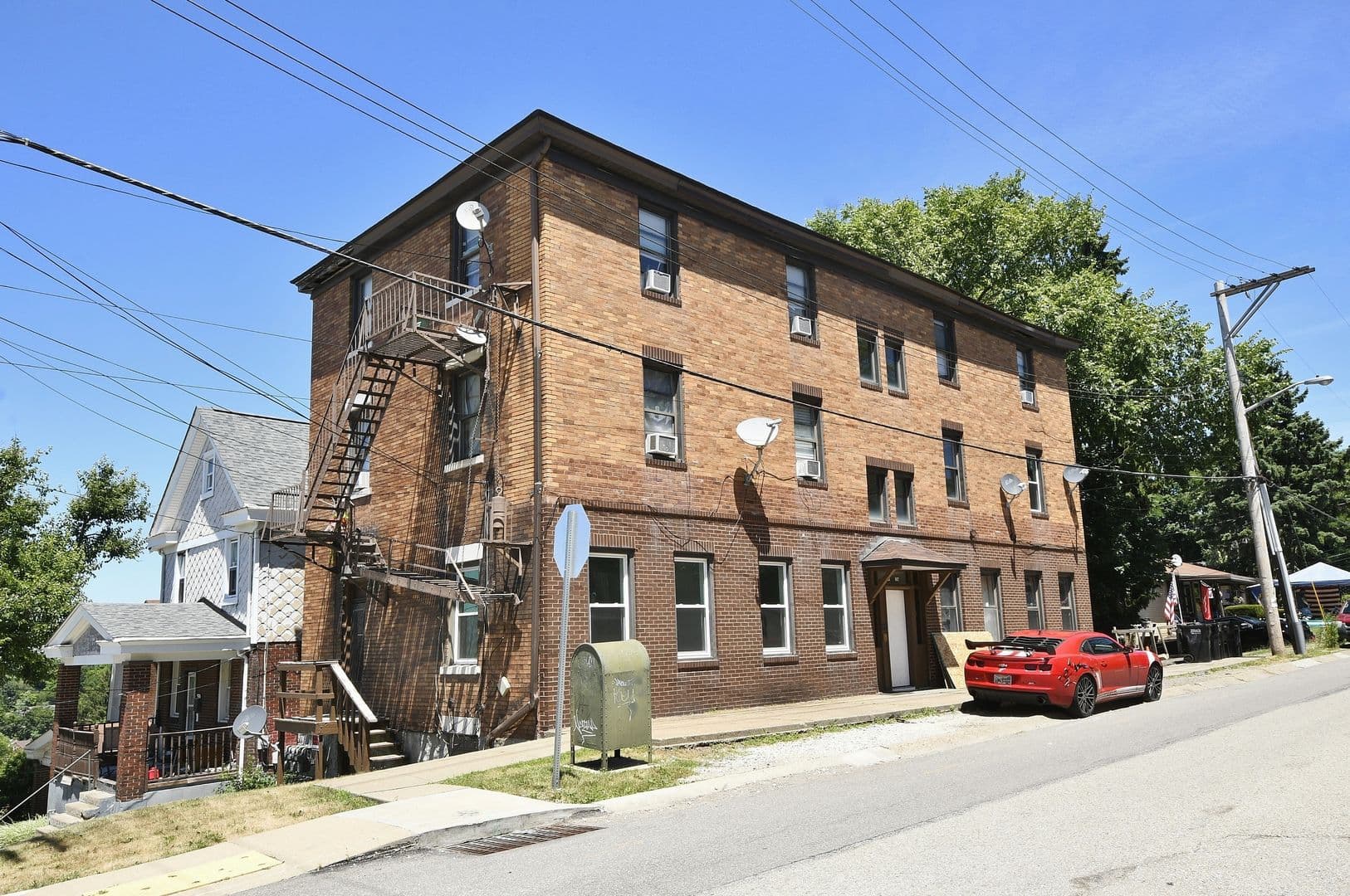 Pittsburgh Apartment: 805-807 Bayonne Ave