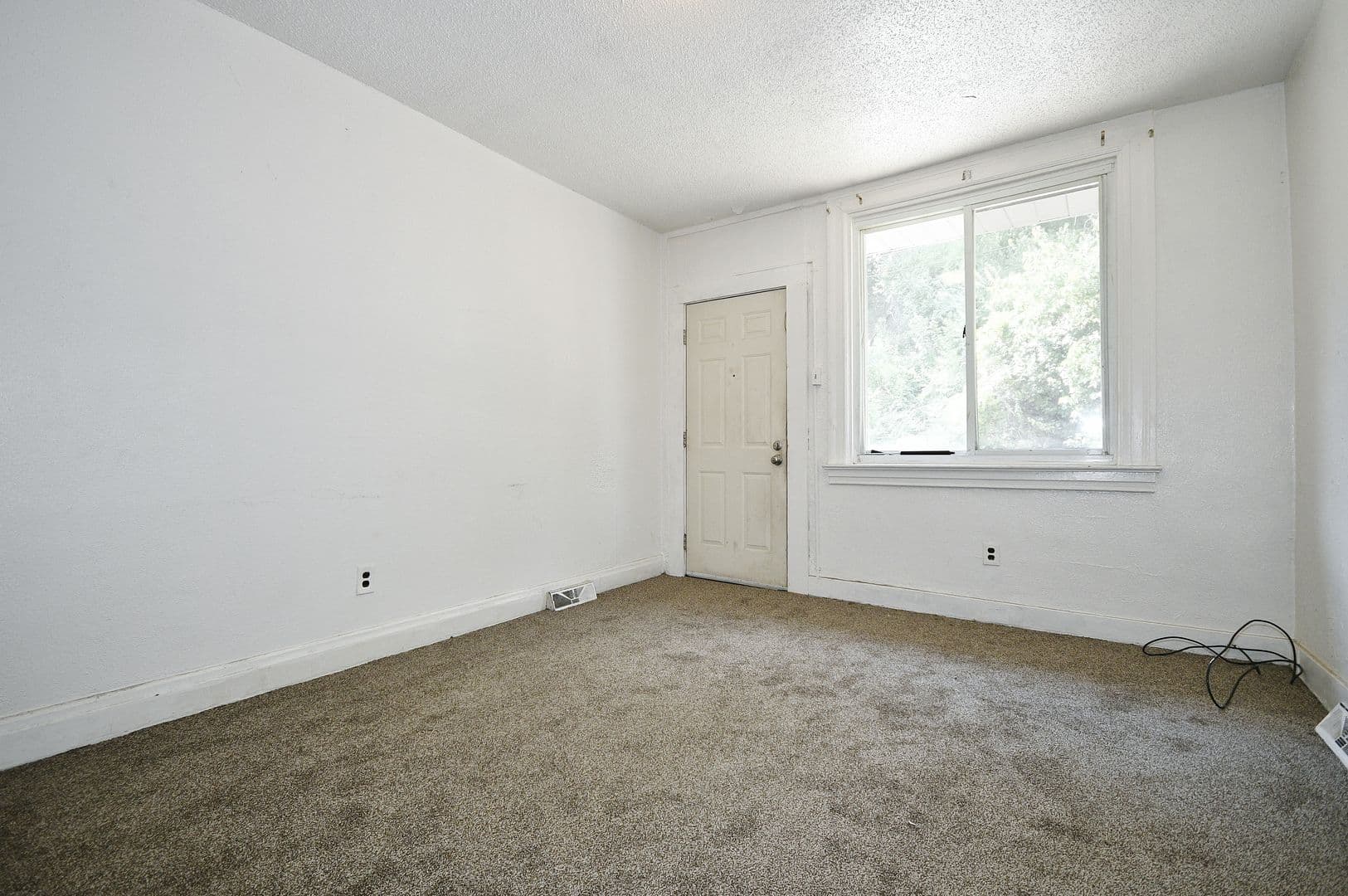 Rankin Apartment: 234-236 Pattison Street