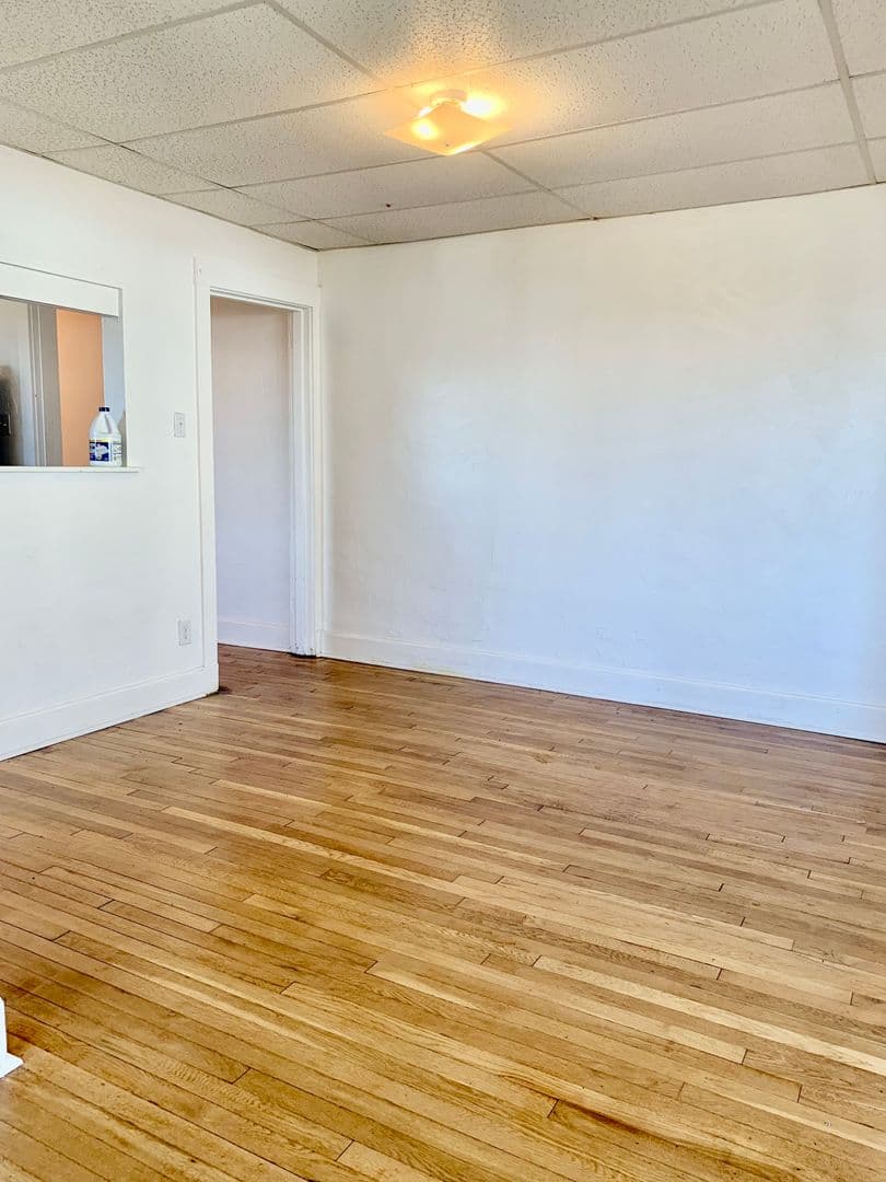 Braddock Apartment: 500 Mills Avenue