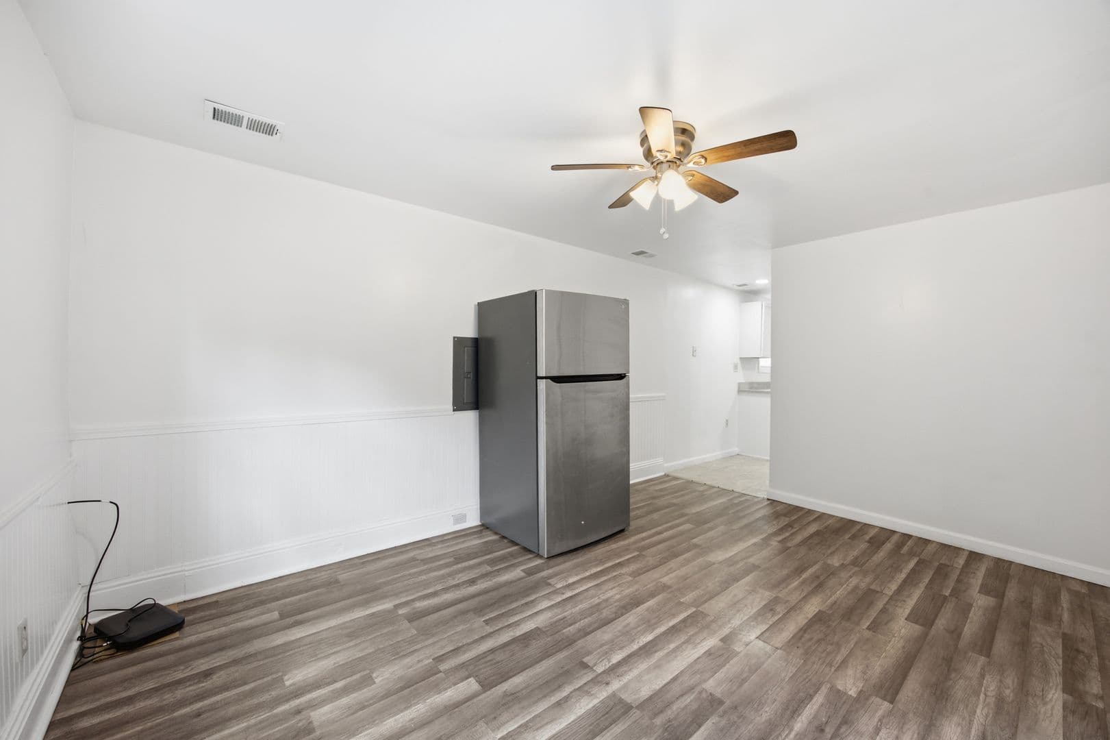 Pittsburgh Apartment: 2822 Salisbury Street