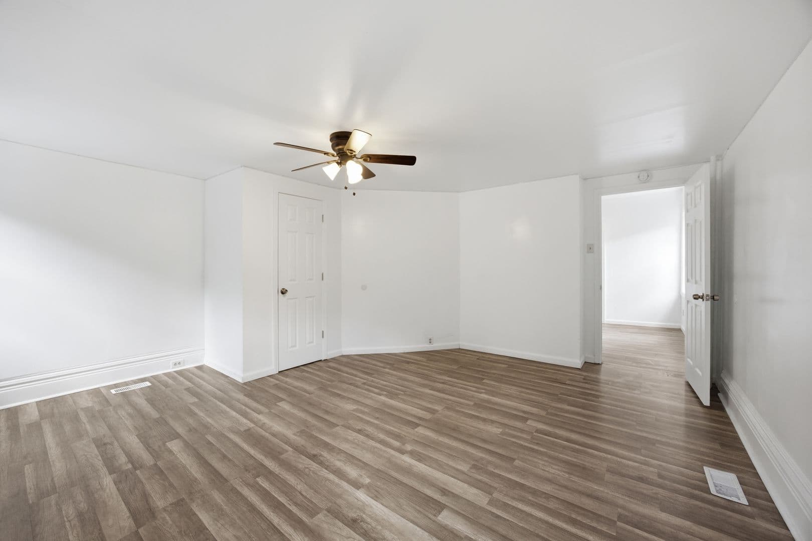 Pittsburgh Apartment: 2822 Salisbury Street