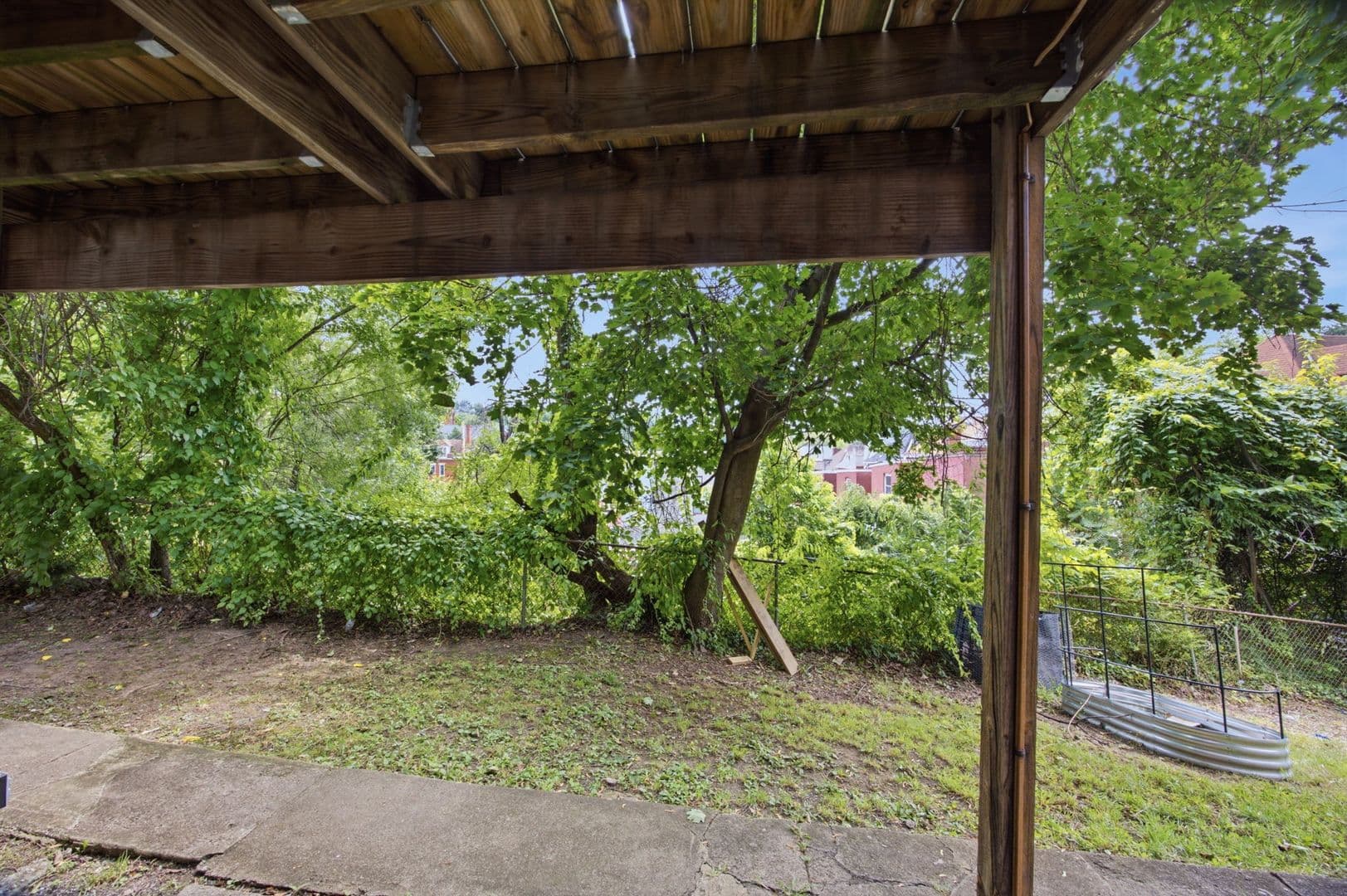 PITTSBURGH Apartment: 217 - 225 Luray St