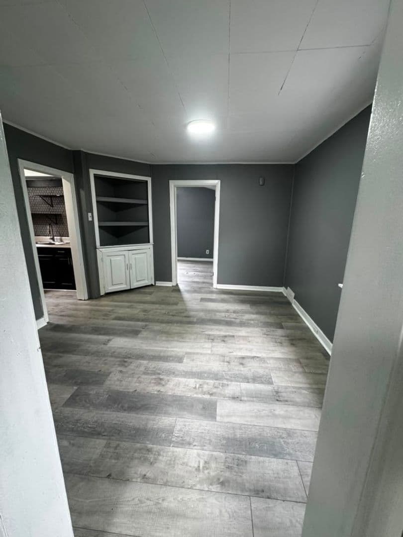 Munhall House: 1717 Martha Street