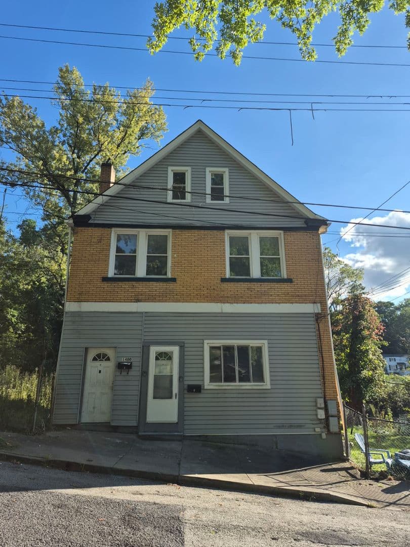 Pittsburgh Apartment: 1400 Hill Ave