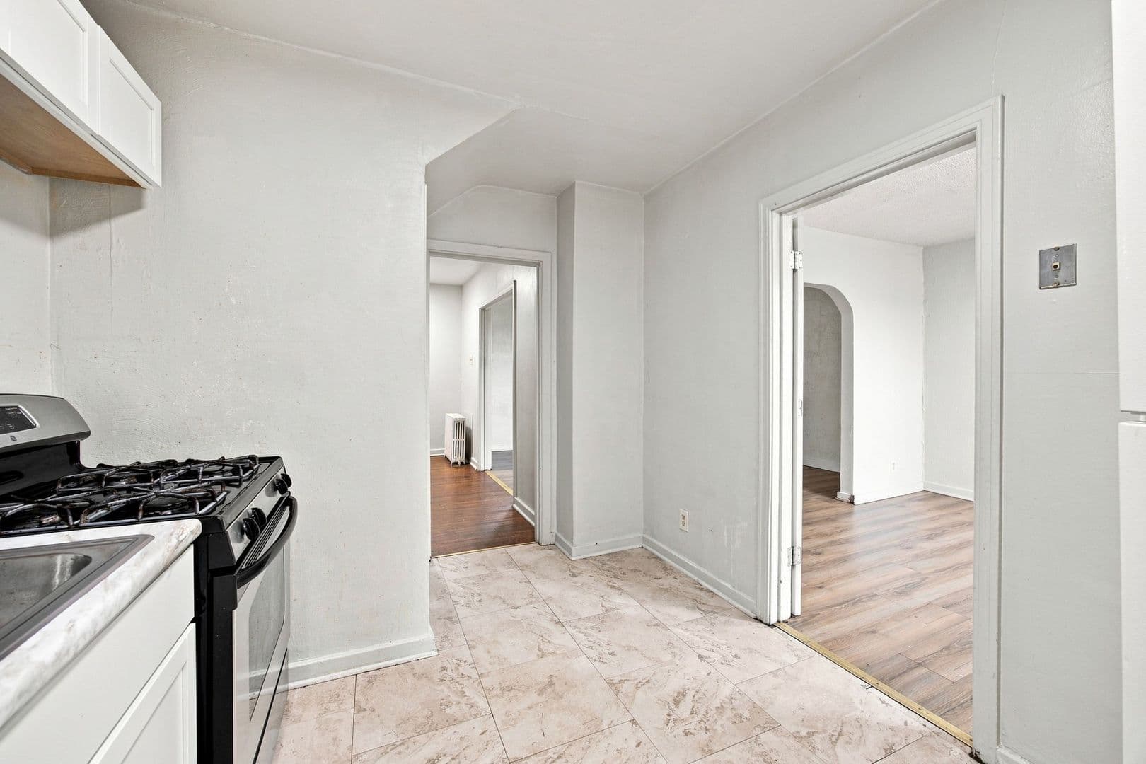 Mckeesport Apartment: 2937-2939 Freeland St