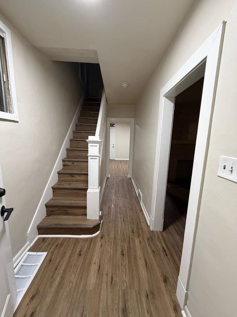 McKees Rocks House: 835 Benwood Ave