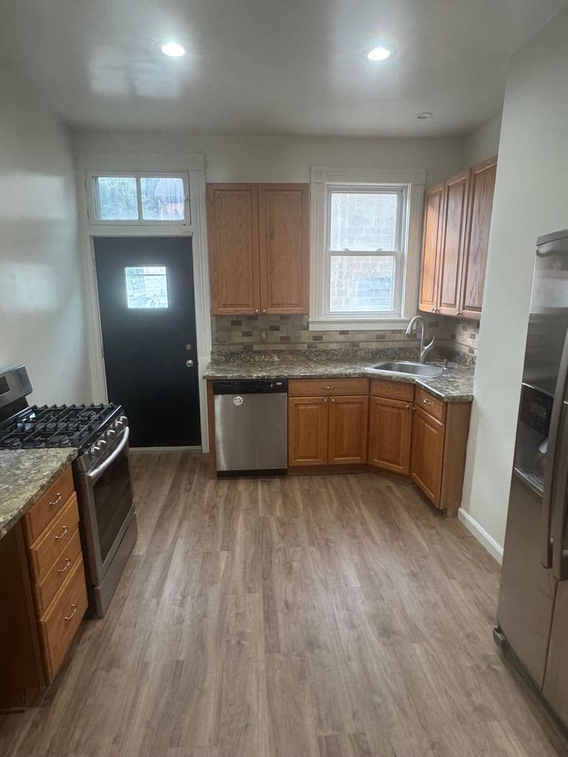 Pittsburgh House: 1302 Basin Street