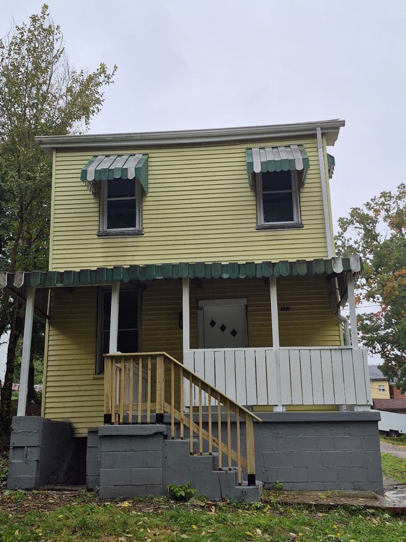 Pittsburgh House: 1701 Leolyn St