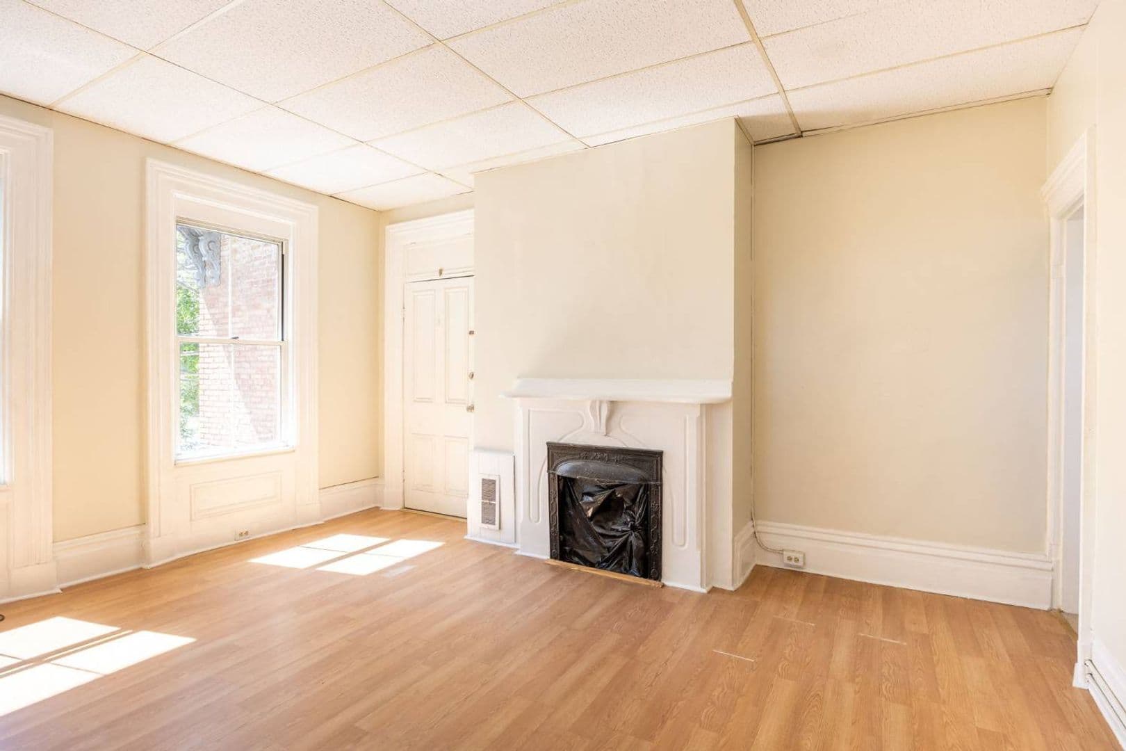 Pittsburgh Apartment: 991 Leon Road