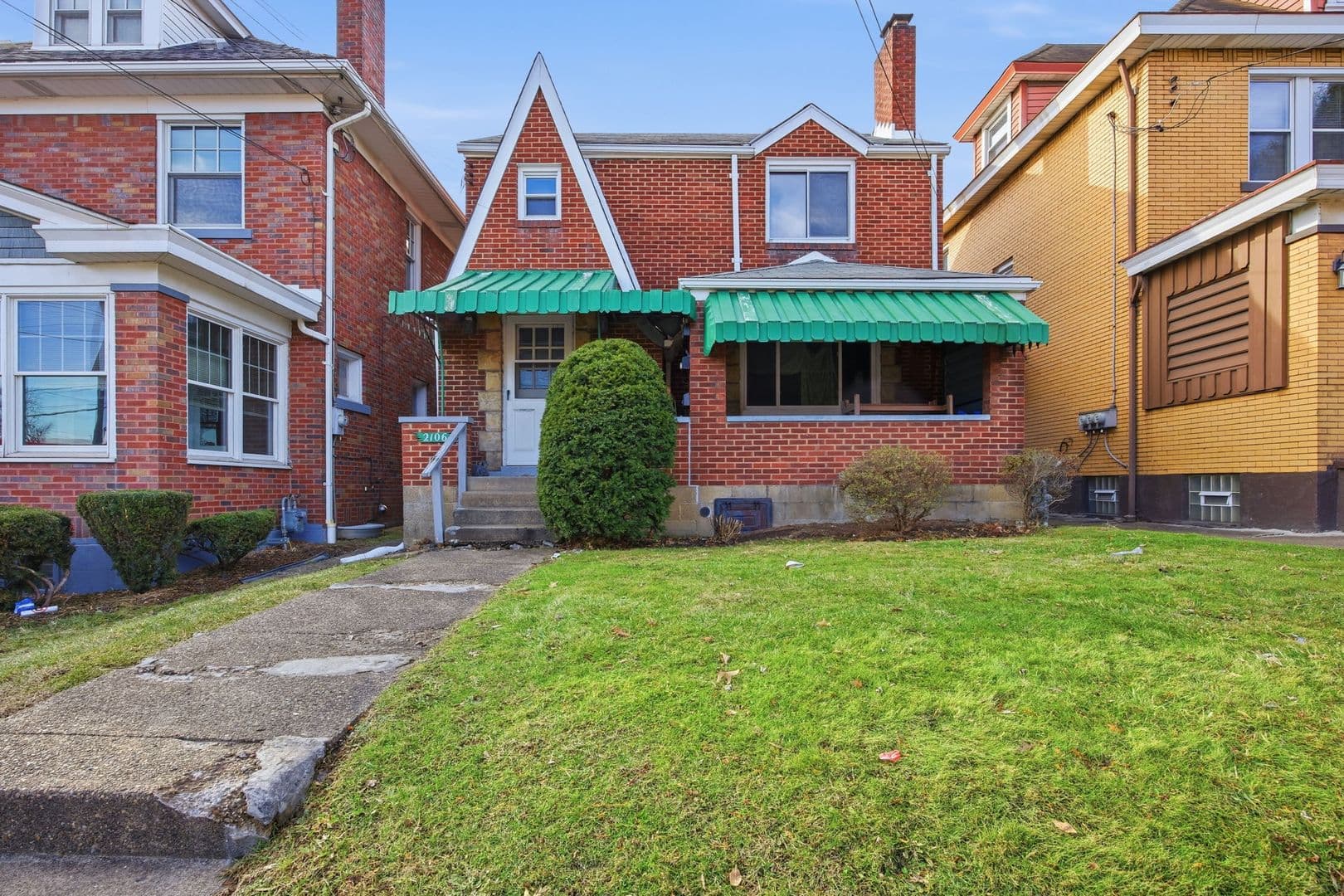 Munhall Apartment: 2106 West Street