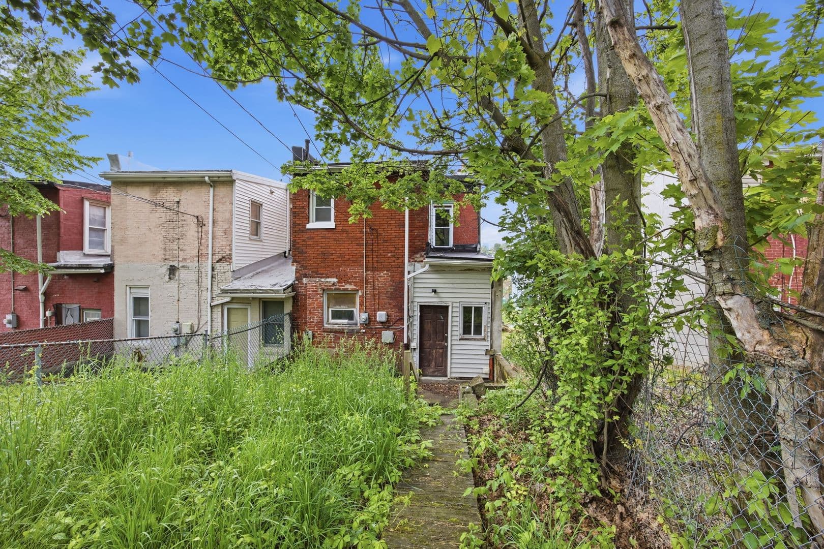 Pittsburgh House: 616 Lillian Street