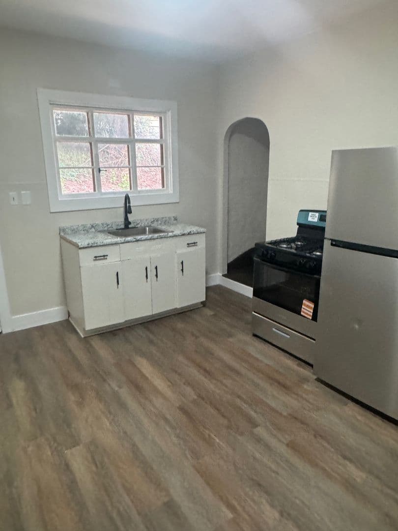 McKees Rocks House: 600 Federal St
