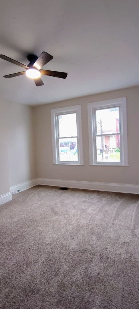 Pittsburgh House: 305 Moore Avenue