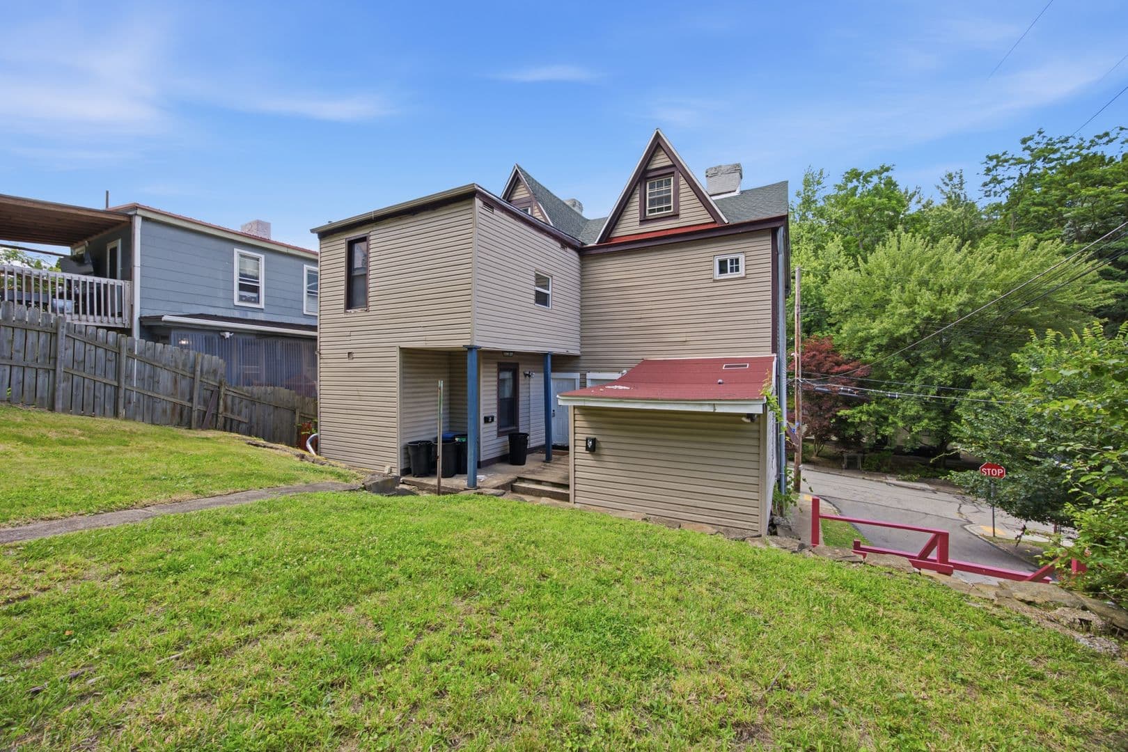 Pittsburgh Apartment: 2822 Salisbury Street