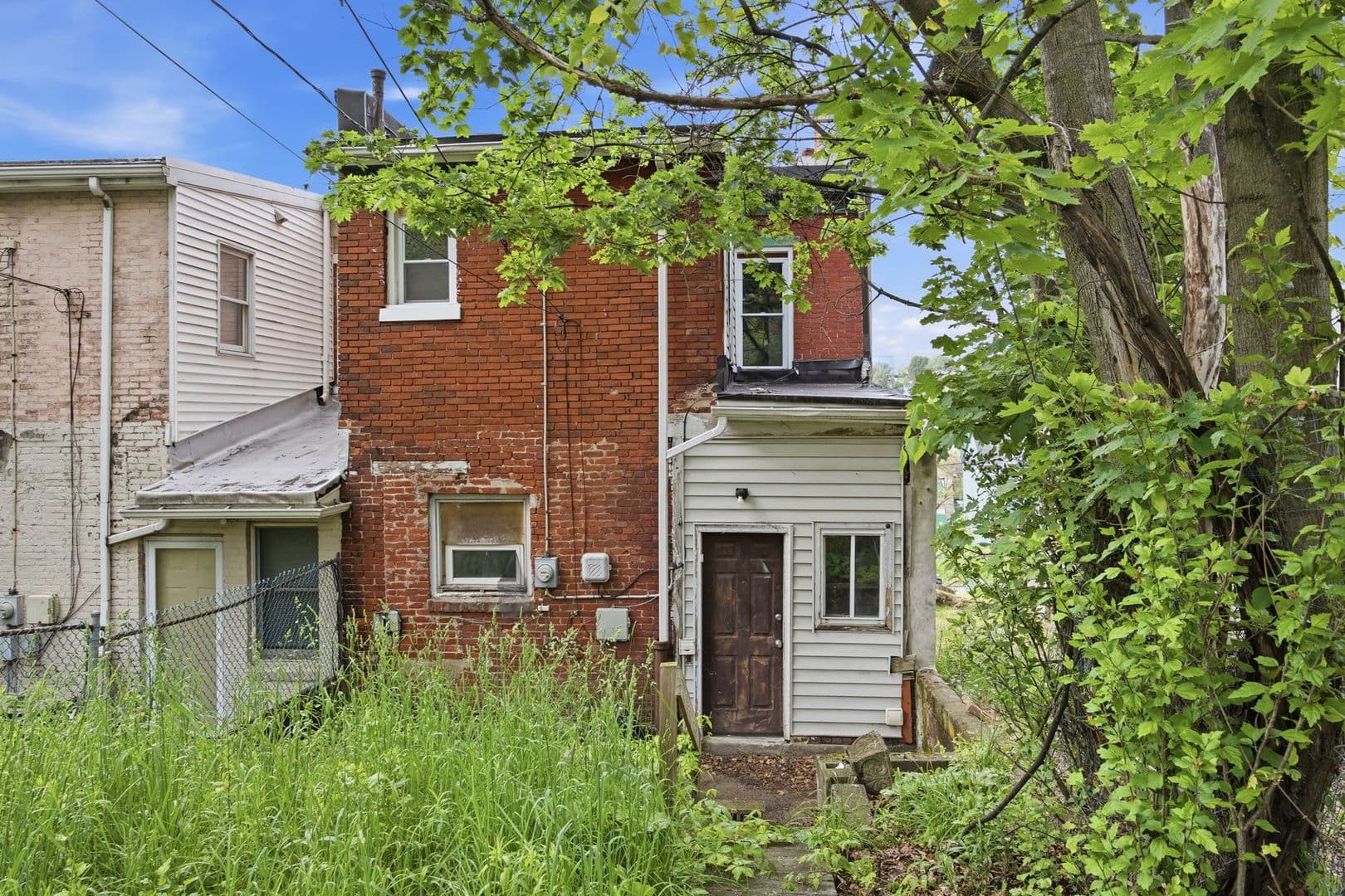 Pittsburgh House: 616 Lillian Street