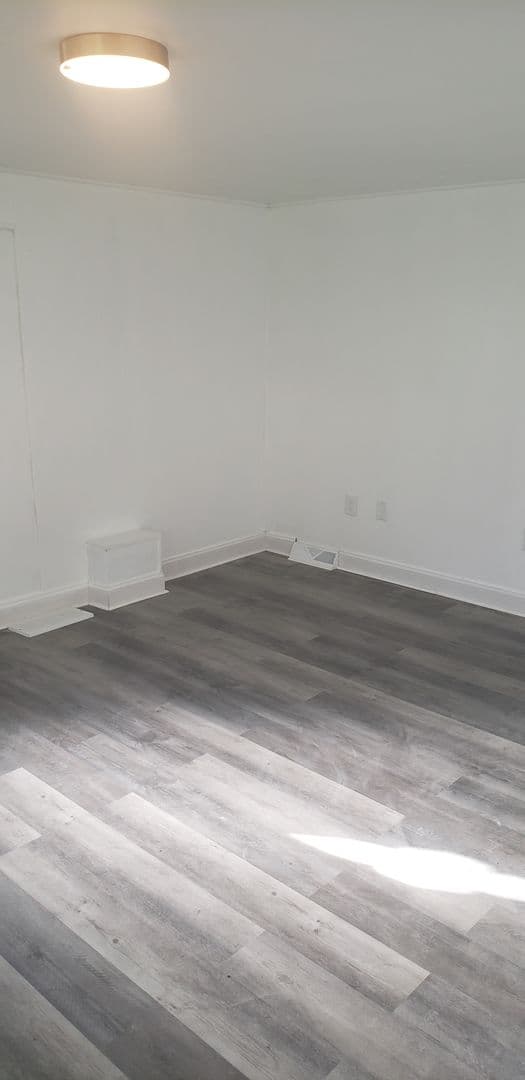 Braddock Apartment: 513 Stokes Avenue