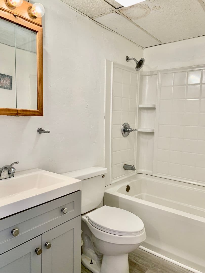 Braddock Apartment: 500 Mills Avenue