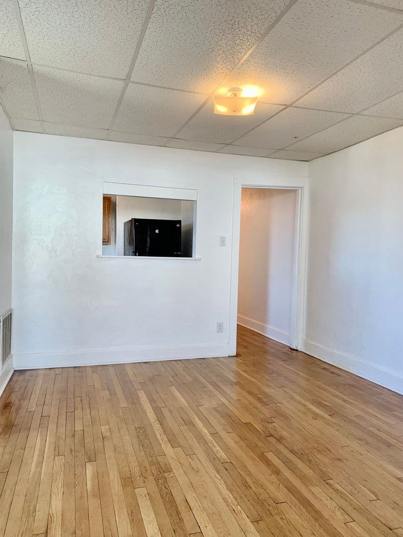Braddock Apartment: 500 Mills Avenue