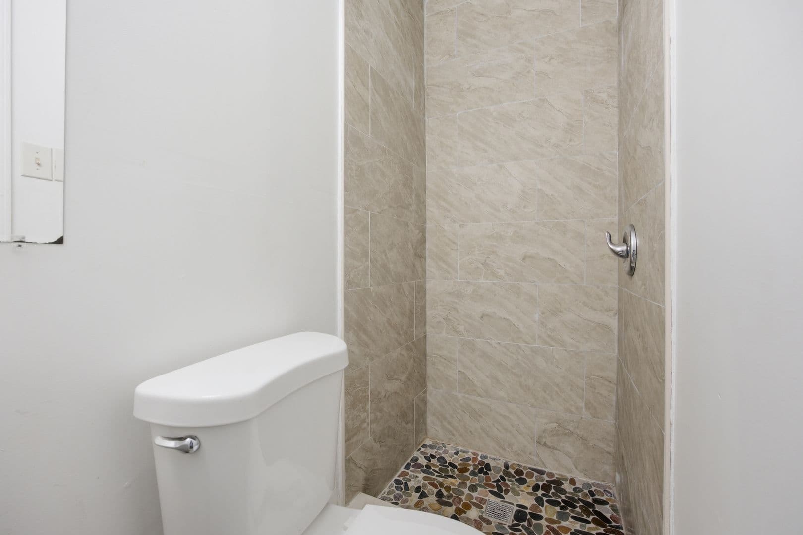 Pittsburgh Apartment: 2822 Salisbury Street